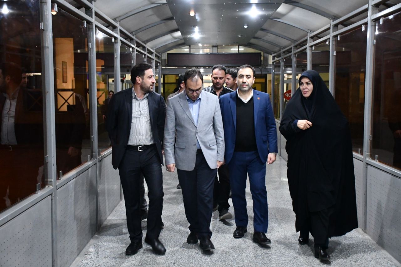 بازدید فرماندار ماکو و مدیرکل حوزه شورای اطلاعرسانی دولت از گمرک بازرگان