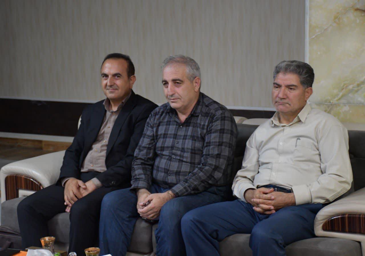 نشست بررسی مسائل زیرساختی و رفع موانع توسعهای شهرستان