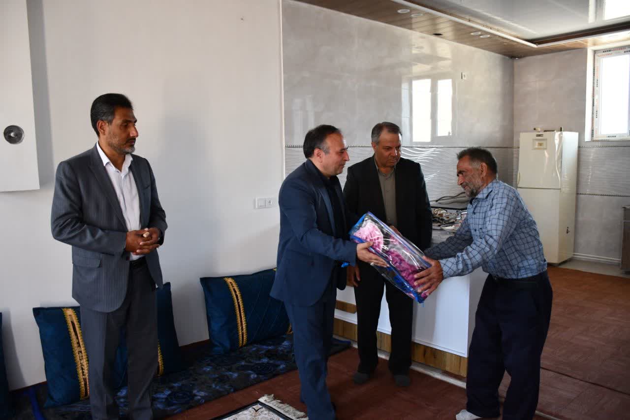 💢همزمان با هفته دولت؛ بهره برداری از 5 واحد مسکن مددجویان کمیته امداد در ماکو