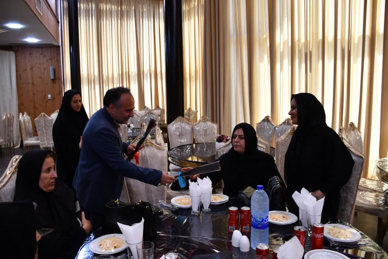 مراسم تجلیل از آزادگان سرافراز شهرستان ماکو با حضور سرپرست فرماندار شهرستان ماکو و اعضای شورای تامین برگزار شد.