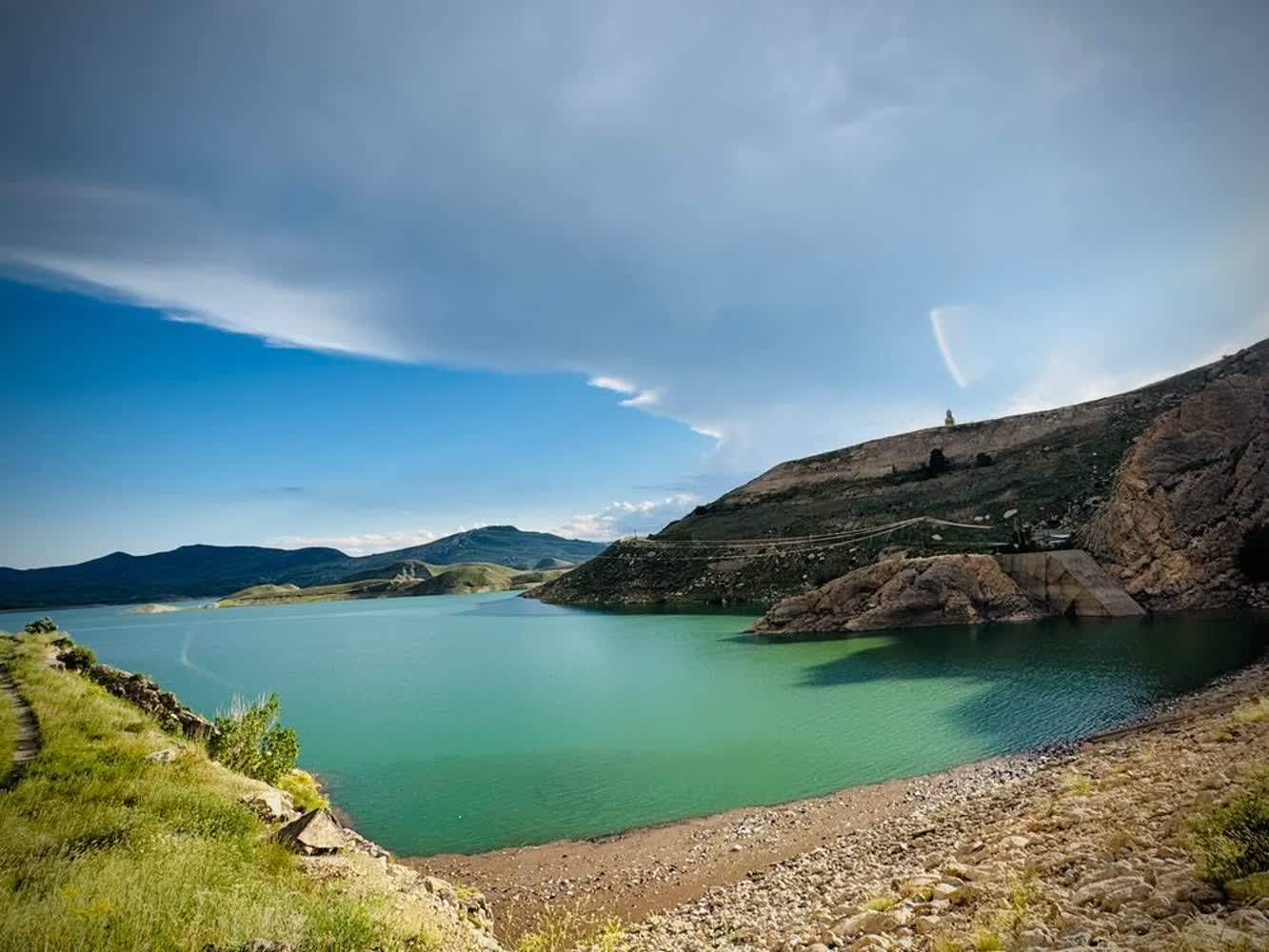 مانور حیاتی و حساس در سد ماکو؛ آغاز عملیات تخلیه رسوب