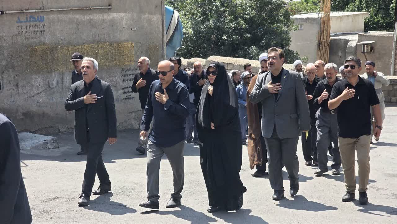 عزاداری خیابانی جاماندگان از مراسم وداع و تشییع آقای شهید ایران