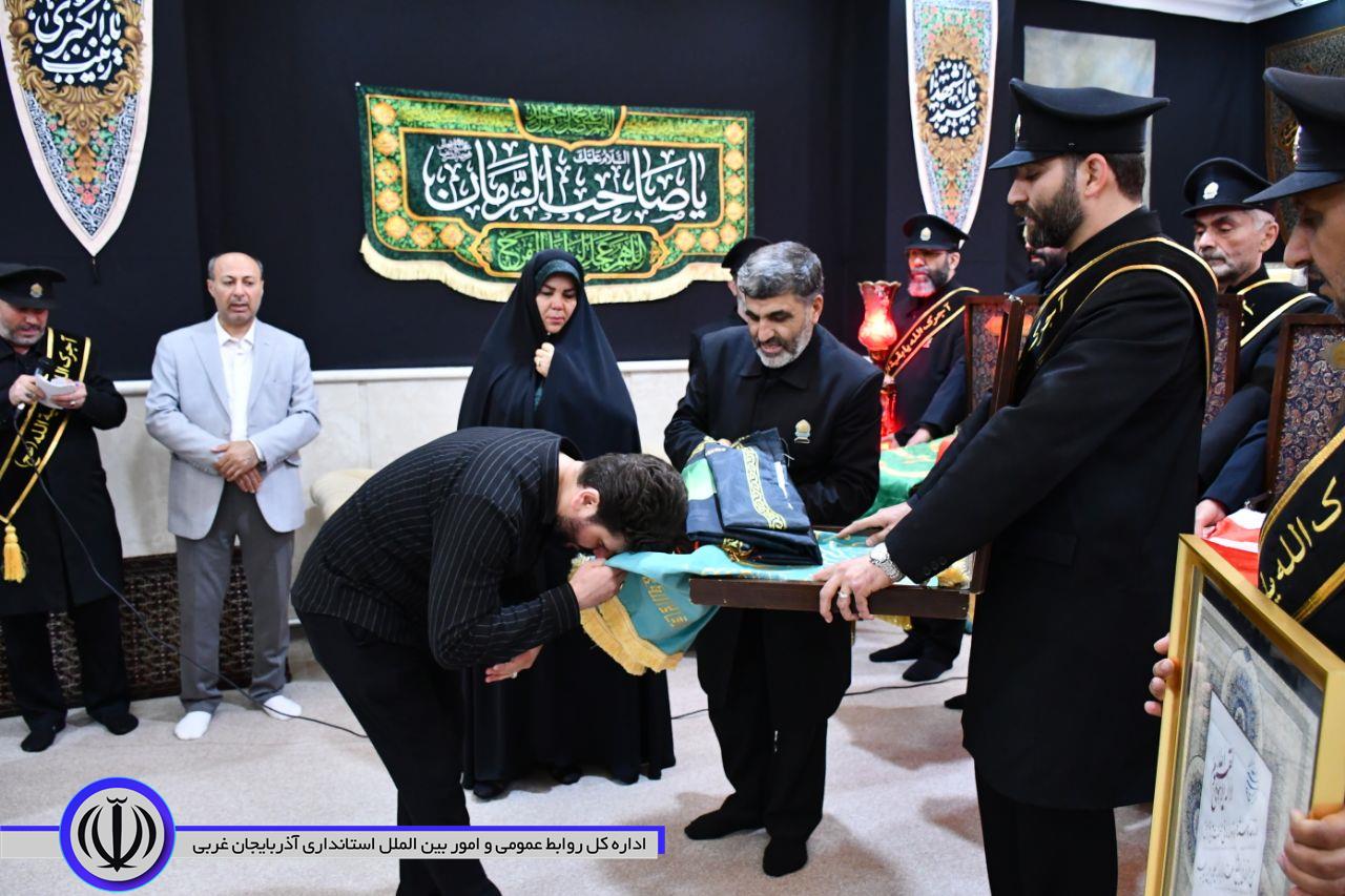حضور خادمان مسجد مقدس جمکران و حاملان پرچمهای متبرک اعتاب مقدسه در ماکو