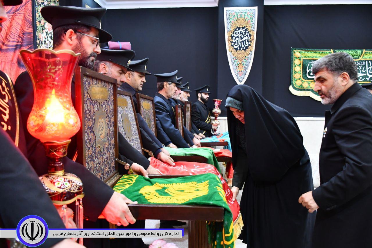 حضور خادمان مسجد مقدس جمکران و حاملان پرچمهای متبرک اعتاب مقدسه در ماکو