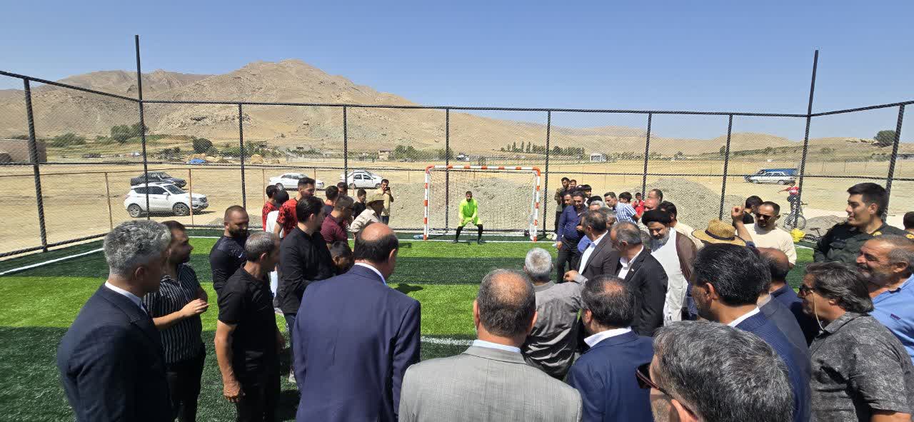 💢افتتاح زمین چمن مصنوعی روستای گجوت همزمان با هفته دولت
