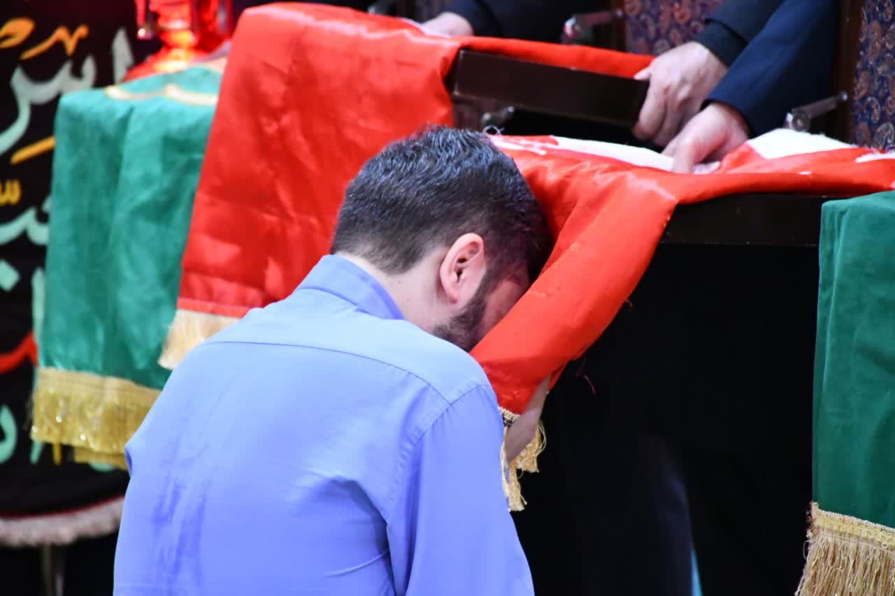 در آستانه پیشواز از ماه محرم؛ حضور خادمان مسجد مقدس جمکران و حاملان پرچمهای متبرک اعتاب مقدسه در ماکو
