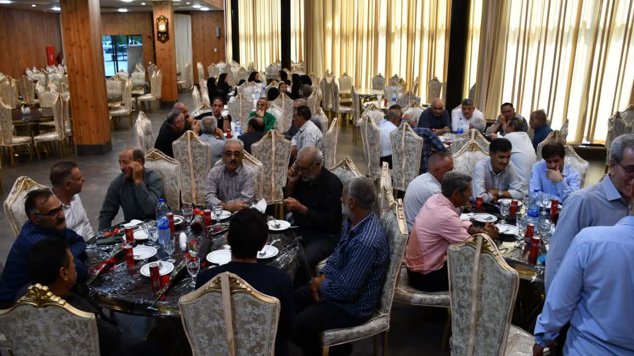 مراسم تجلیل از آزادگان سرافراز شهرستان ماکو با حضور سرپرست فرماندار شهرستان ماکو و اعضای شورای تامین برگزار شد.