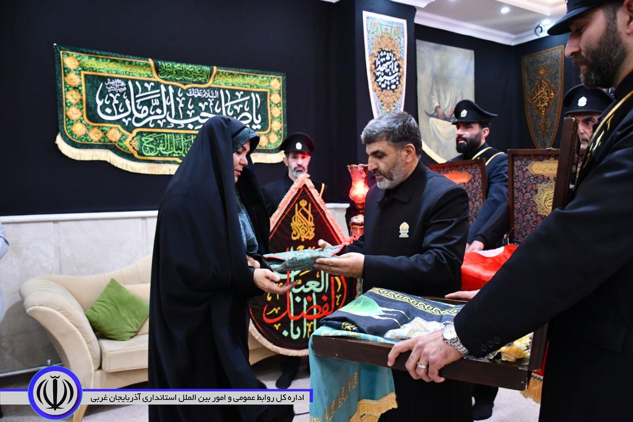 حضور خادمان مسجد مقدس جمکران و حاملان پرچمهای متبرک اعتاب مقدسه در ماکو