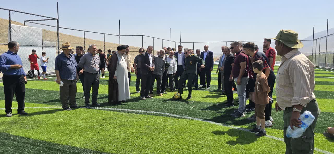 💢افتتاح زمین چمن مصنوعی روستای گجوت همزمان با هفته دولت