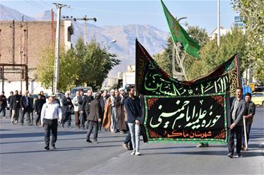 گزارش تصویری |  عزاداری خیابانی مردم مومن و متدین شهرستان ماکو در سالروز  شهادت حضرت امام رضا(ع) 98