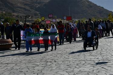 گزارش تصویری ، همایش پیاده روی خانوادگی به مناسبت گرامیداشت هفته پارالمپیک در ماکو