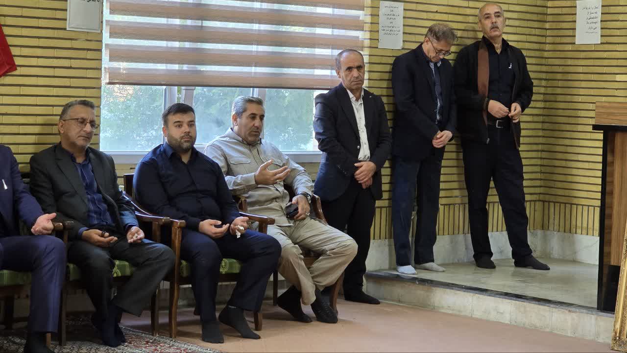 قرائت زیارت عاشورا همزمان با نخستین روز ماه محرم در فرمانداری ماکو