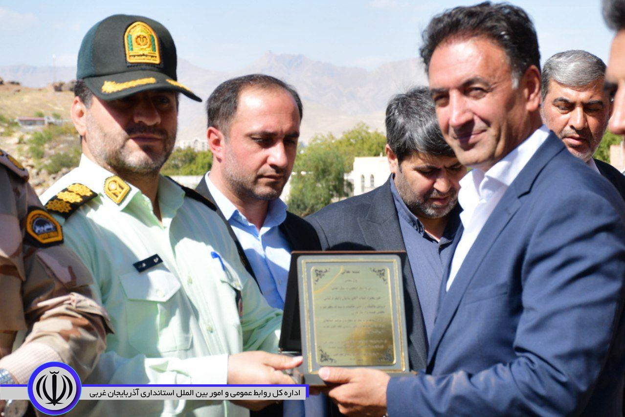 زمین چمن مصنوعی روستای قلعهجوق به بهره برداری رسید.