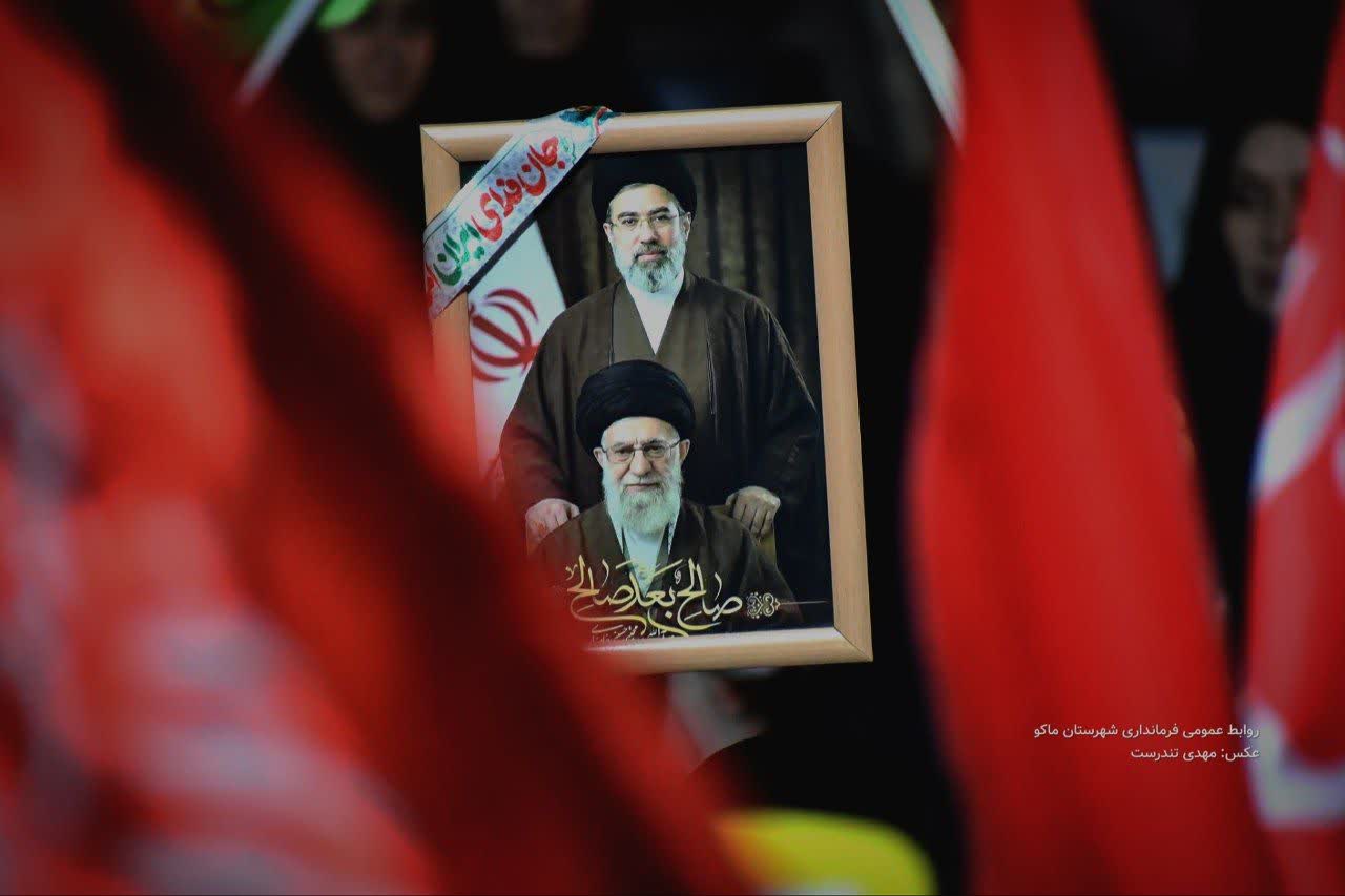 تداوم حضور فرماندار ماکو در تجمعات شبانه مردمی در حمایت از نیروهای مسلح و دفاع از ایران اسلامی