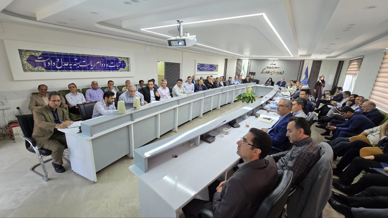 برگزاری جلسه شورای اداری شهرستان ماکو به ریاست شهلا تاجفر فرماندار شهرستان و با حضور جنگی رئیس دادگتری شهرستان ماکو و اعضای جلسه