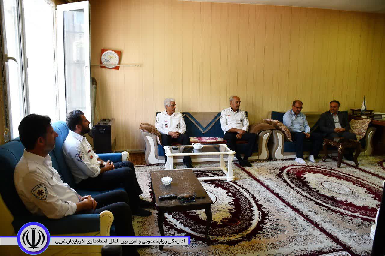 تجلیل از تلاشگران اورژانس ماکو در روز ملی اورژانس و فوریتهای پزشکی