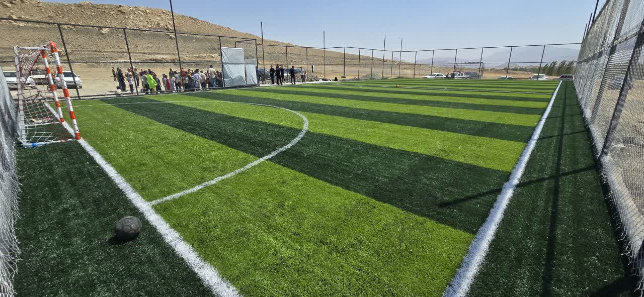 💢افتتاح زمین چمن مصنوعی روستای گجوت همزمان با هفته دولت