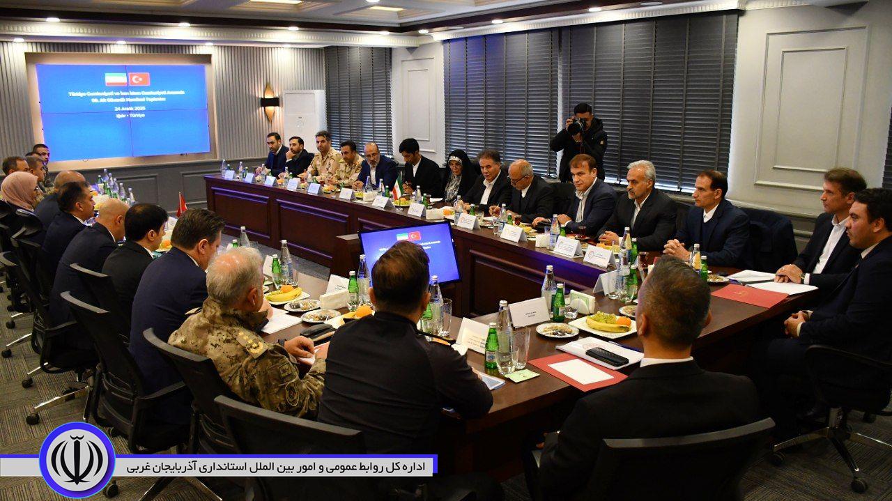 نودوهشتمین جلسه کمیته فرعی امنیتی با حضور فرمانداران ماکو