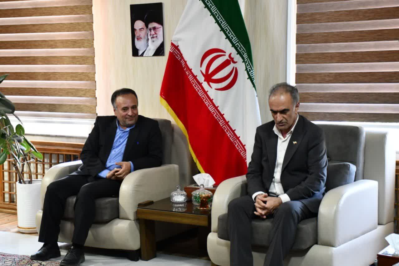 نشست بررسی مسائل زیرساختی و رفع موانع توسعهای شهرستان