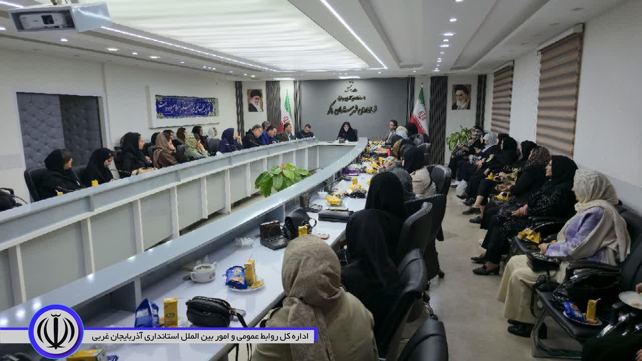 لزوم اجرایی شدن طرحهای حمایت از زنان خانهدار و کارآفرین در ماکو