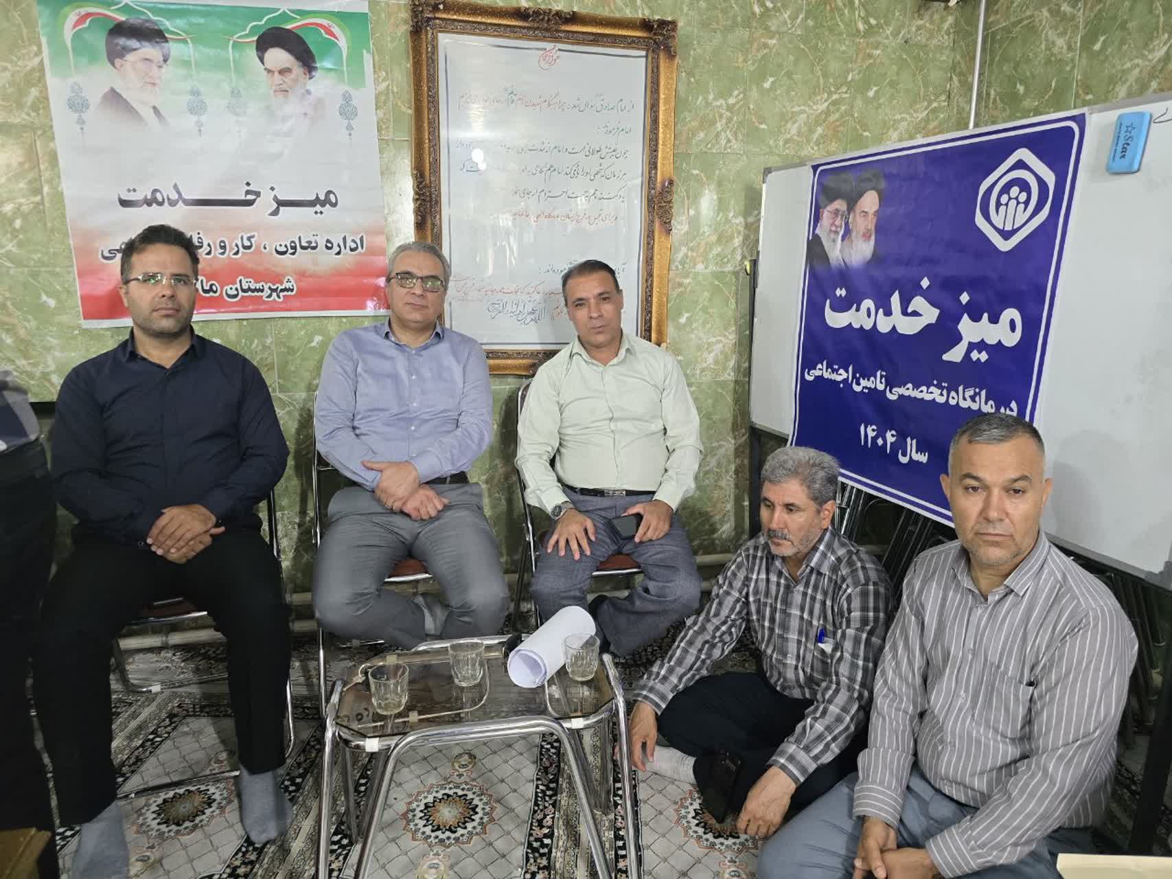 💢برگزاری میز خدمت ادارات خدماترسان در مسجد جامع ماکو همزمان با هفته دولت