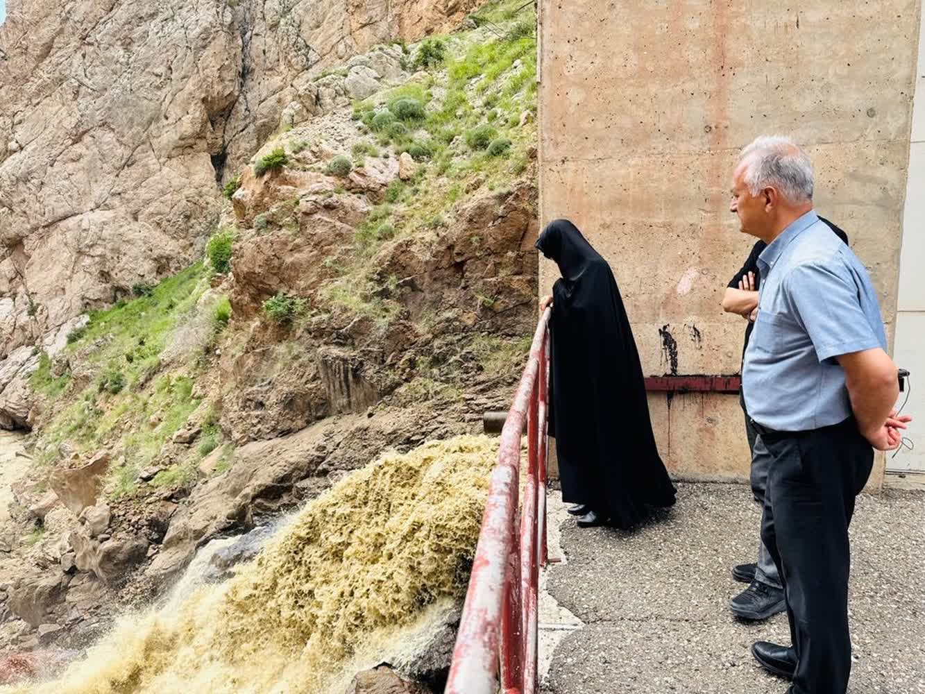 مانور حیاتی و حساس در سد ماکو؛ آغاز عملیات تخلیه رسوب