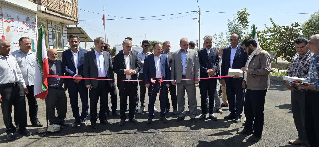 💢افتتاح زمین چمن مصنوعی روستای گجوت همزمان با هفته دولت