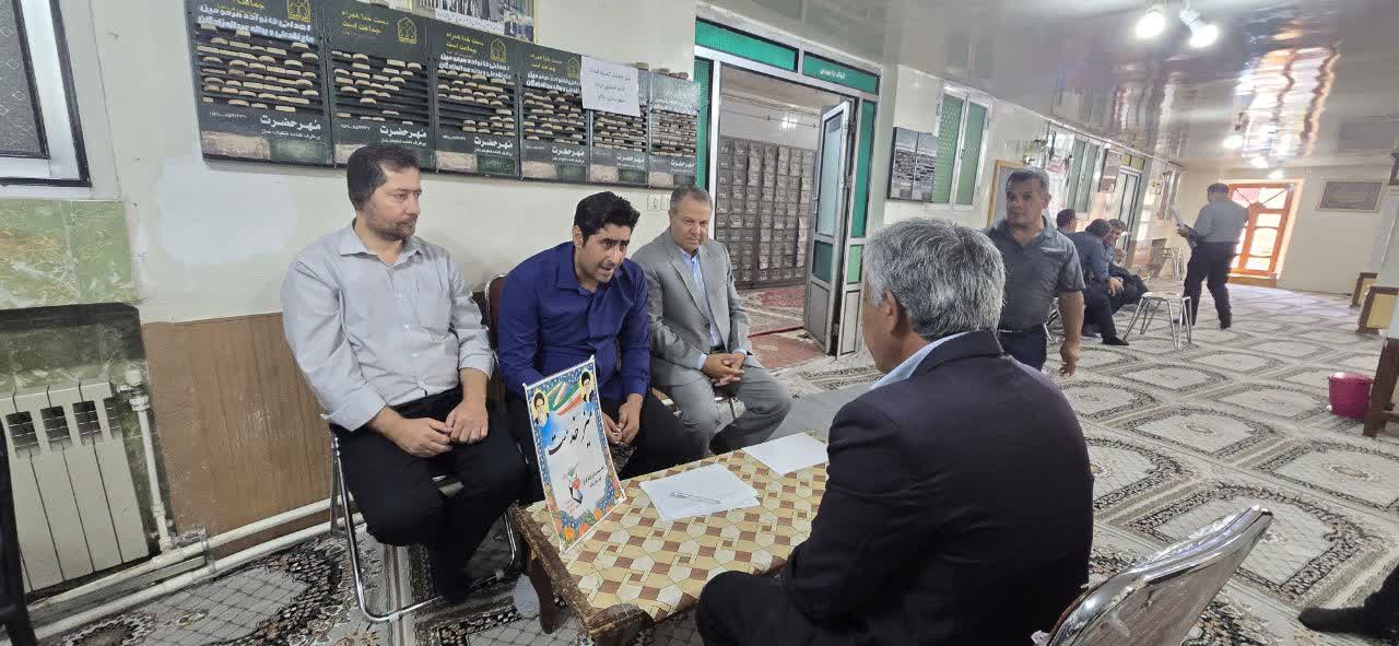 💢برگزاری میز خدمت ادارات خدماترسان در مسجد جامع ماکو همزمان با هفته دولت