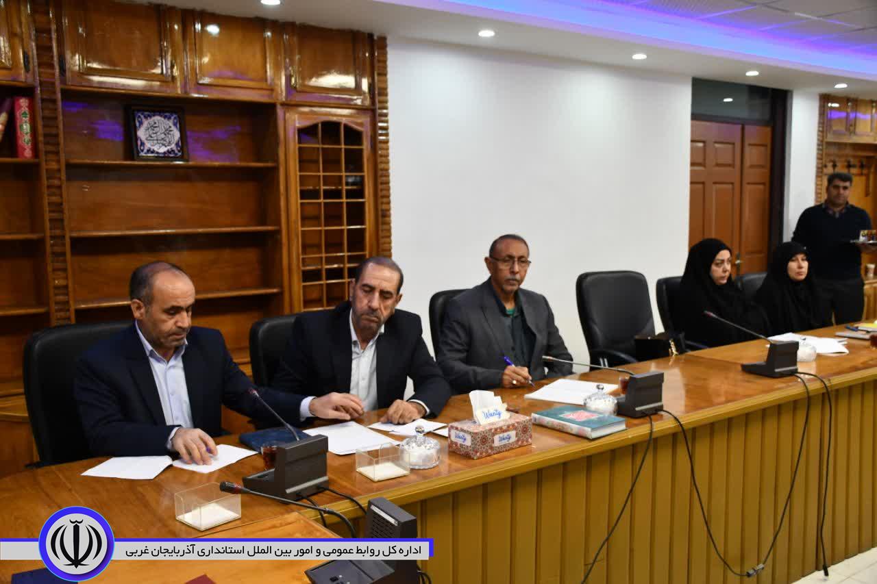 بررسی چالشهای شهرستان ماکو با حضور فرماندار و اعضای مجمع بسیجیان