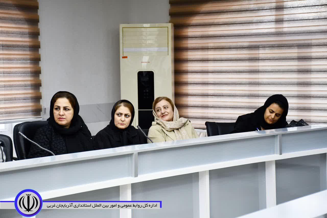 لزوم اجرایی شدن طرحهای حمایت از زنان خانهدار و کارآفرین در ماکو