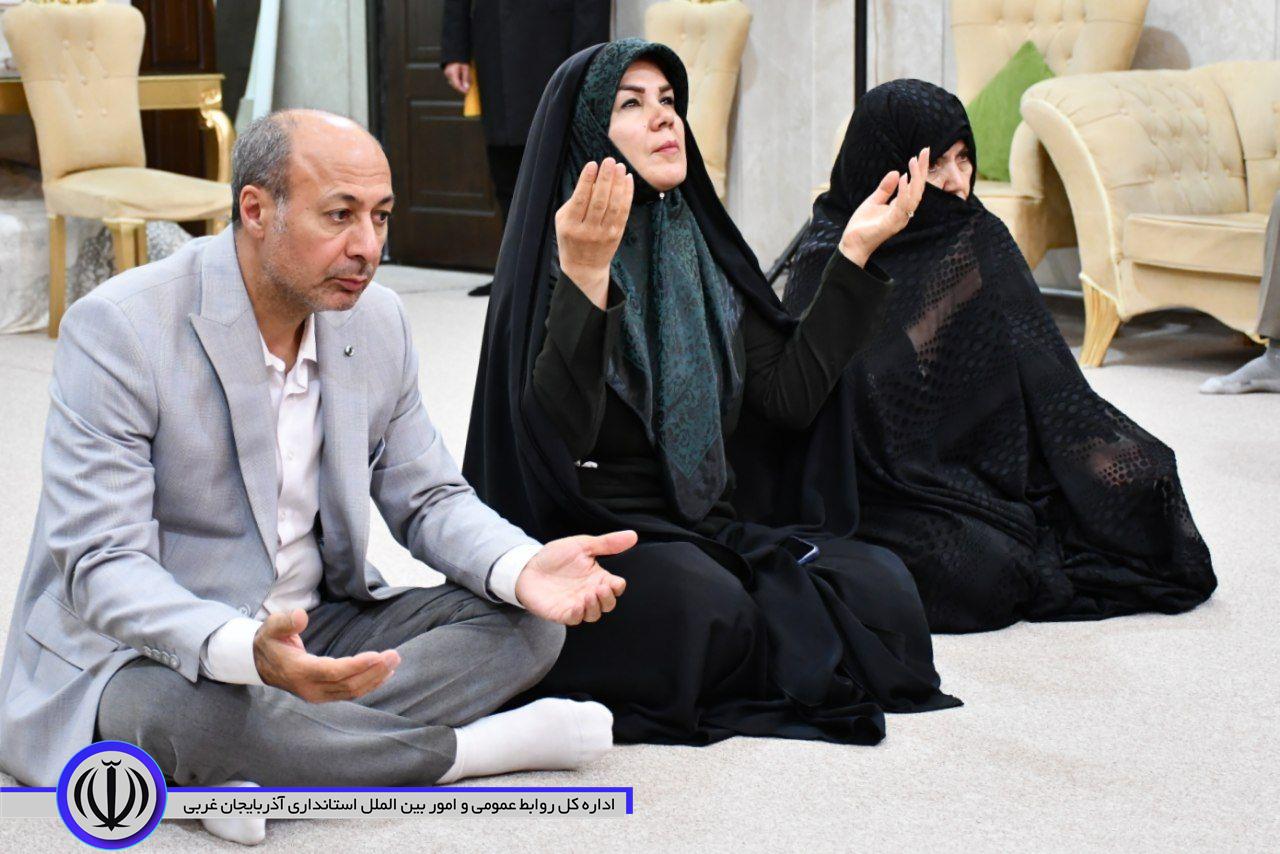 حضور خادمان مسجد مقدس جمکران و حاملان پرچمهای متبرک اعتاب مقدسه در ماکو