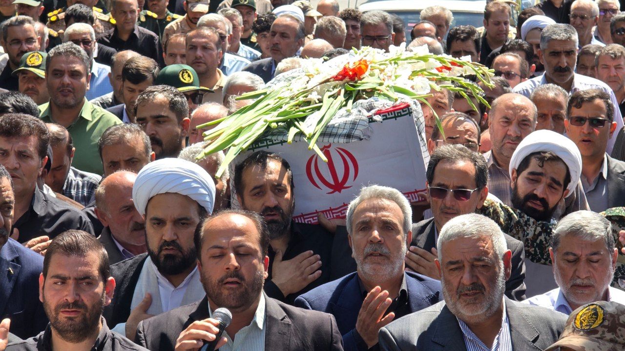 تشییع و خاکسپاری پیکر مطهر شهید قربانعلی سلماننژاد در ماکو