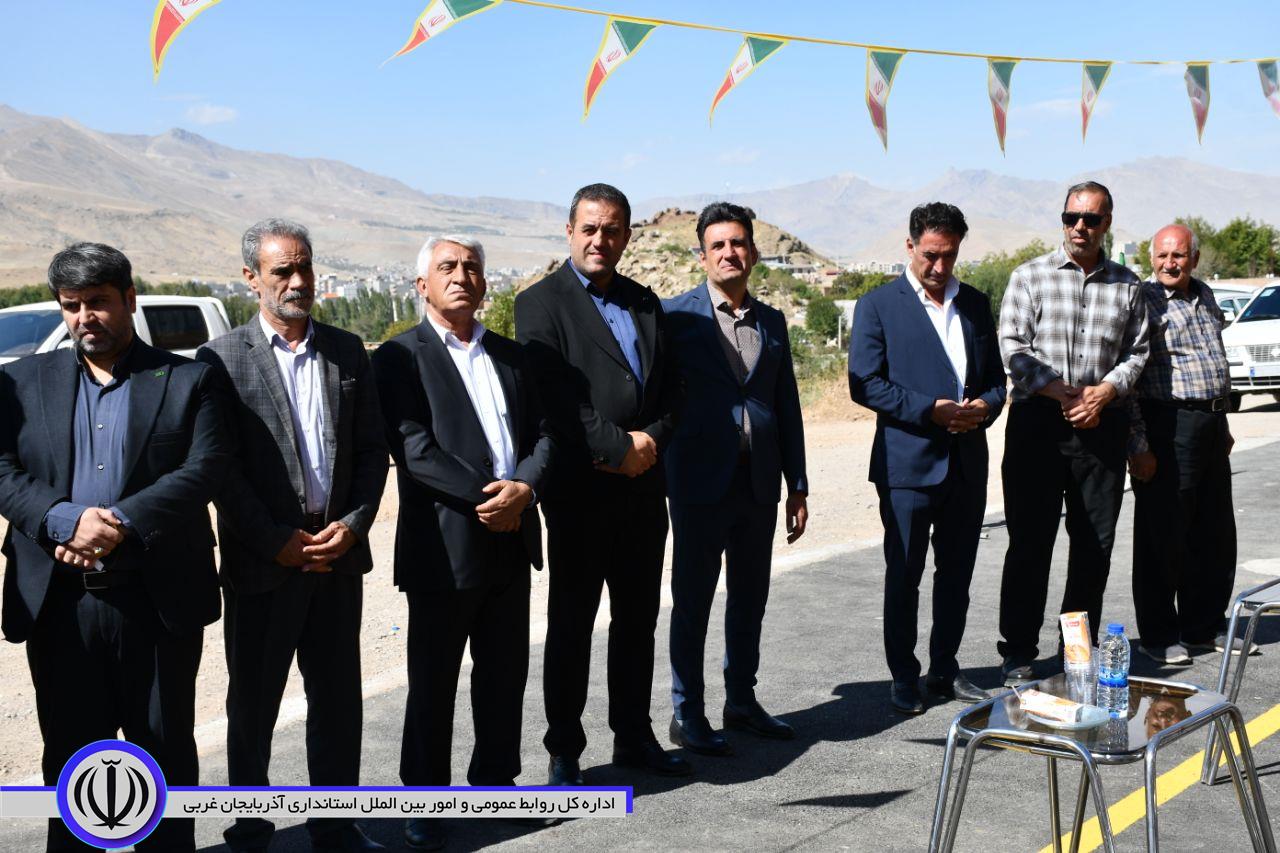 زمین چمن مصنوعی روستای قلعهجوق به بهره برداری رسید.