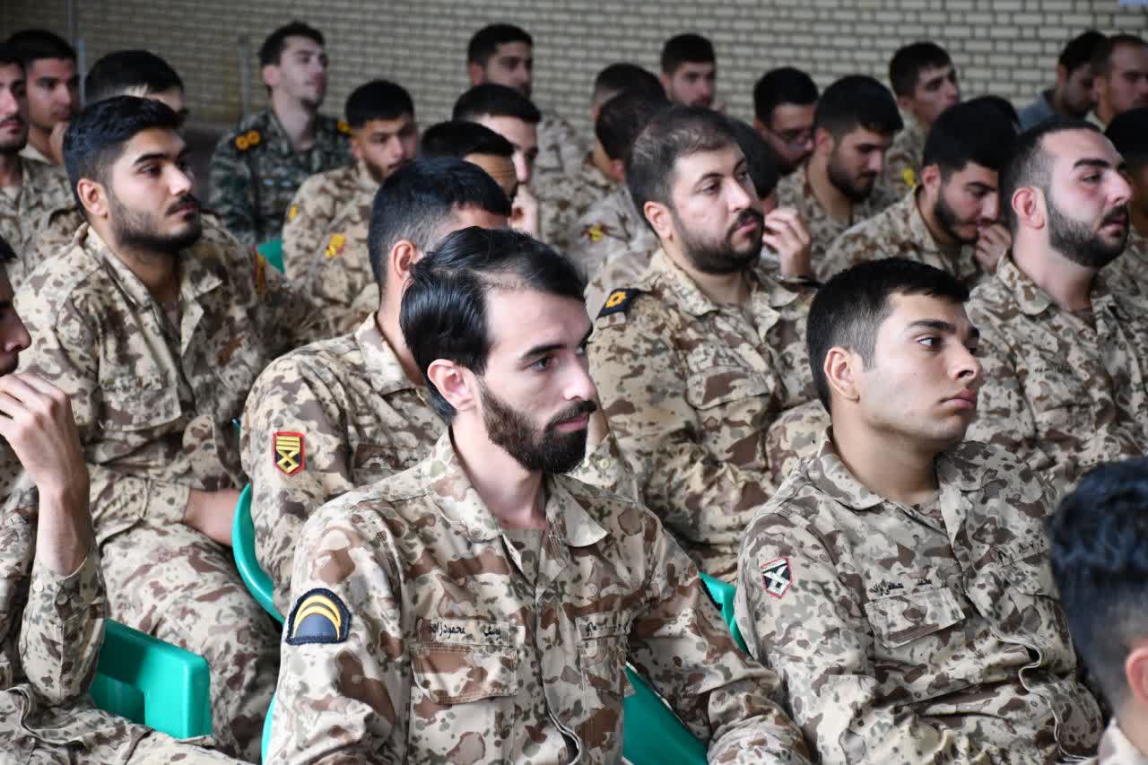 سربازان سرمایههای عزت، آرامش و امنیت کشورند.