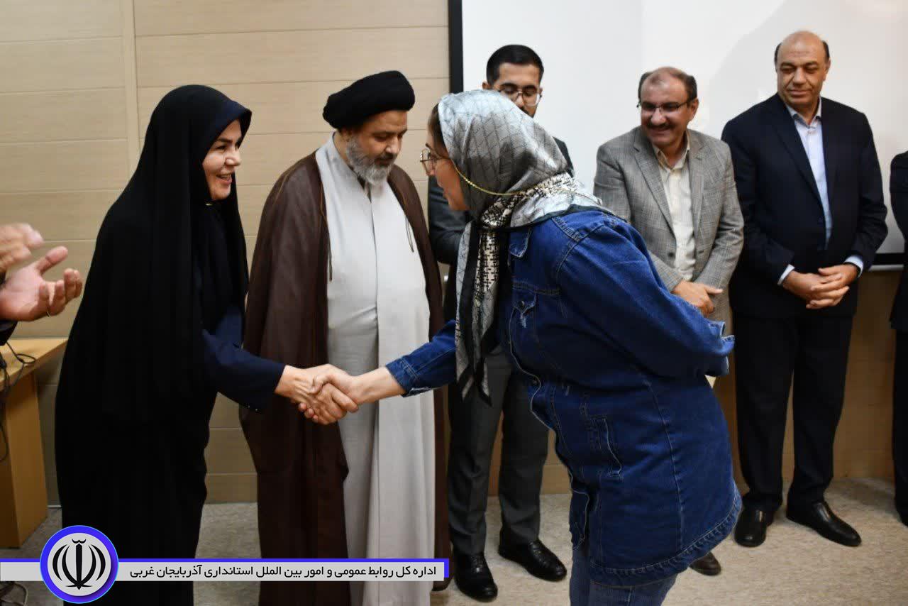 تعهد و اخلاص، شاخصترین سرمایه نیروی انسانی در کادر درمان است