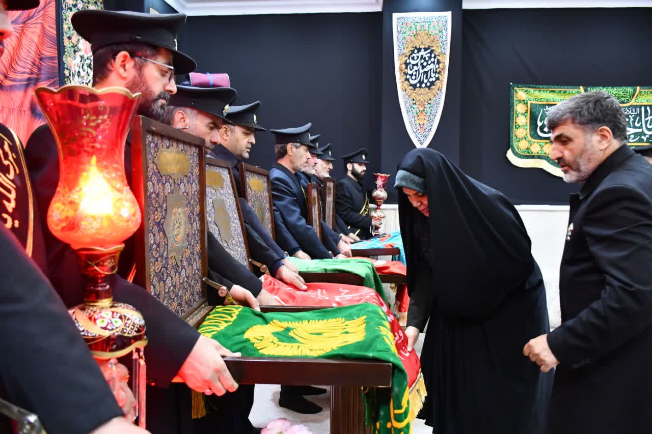 در آستانه پیشواز از ماه محرم؛ حضور خادمان مسجد مقدس جمکران و حاملان پرچمهای متبرک اعتاب مقدسه در ماکو