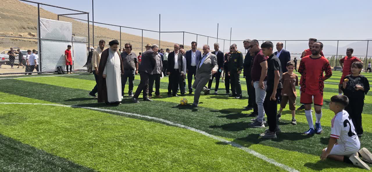 💢افتتاح زمین چمن مصنوعی روستای گجوت همزمان با هفته دولت